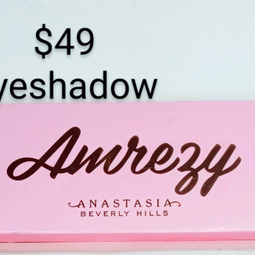 Amrezy eyeshadow palette by anastasia